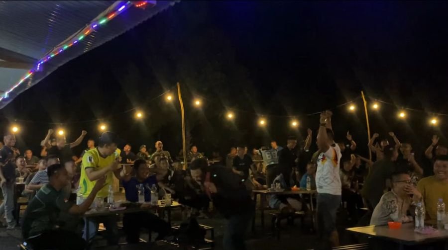 Brigif TP 89/GG Gelar Nobar Piala Dunia Bersama Masyarakat, Perkuat Kebersamaan dan Silaturahmi