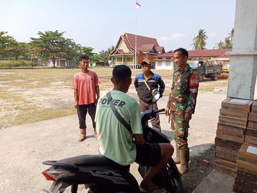 Bukan Sekadar Slogan, Babinsa Koramil Bukit Batu Hidupkan Semangat Pancasila di Desa Sungai Selari