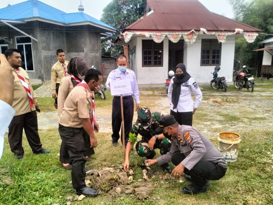Bulan Bhakti Pramuka di Minas Diwarnai Penanaman Pohon, Libatkan TNI-Polri & Unsur Pemerintahan