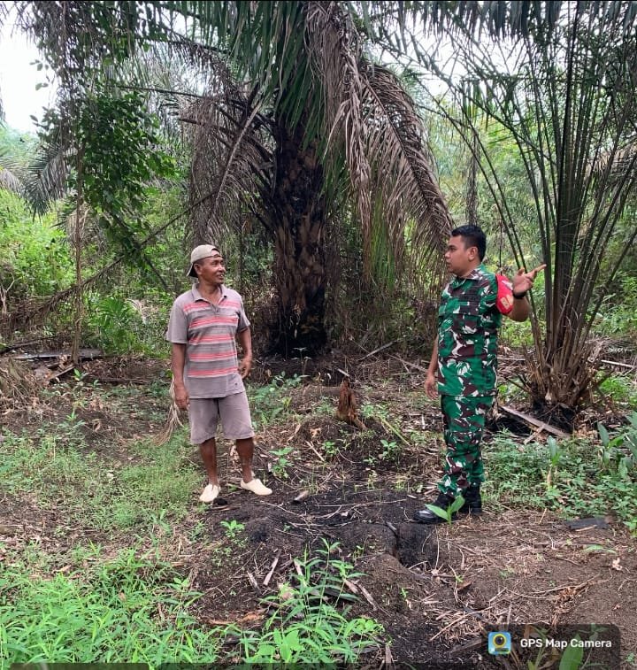 Cegah Karhutla, Babinsa Bambu Kuning Bersama MPA Pantau Wilayah Rawan
