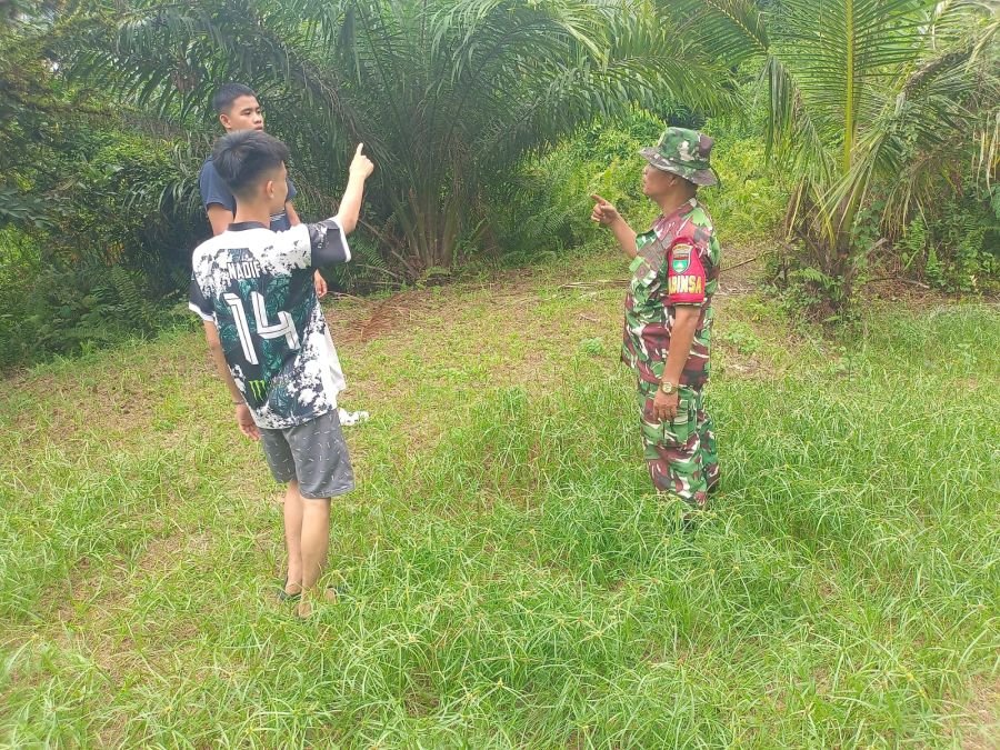 Cegah Karhutla, Babinsa Koramil 01/Rumbai Intensifkan Patroli Wilayah