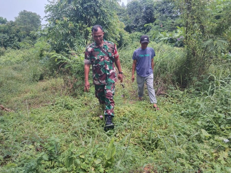 Cegah Karhutla, Babinsa Koramil 01/Rumbai Patroli di Kelurahan Sri Meranti