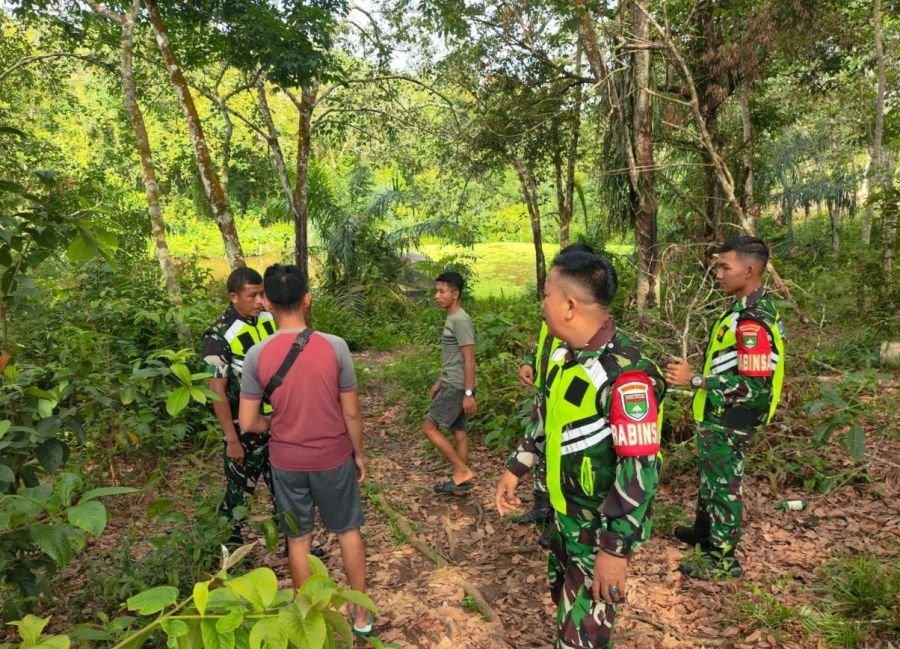 Cegah Karhutla, Babinsa Koramil 02/KT rutin Laksanakan Patroli Karhutla di desa Binaan  