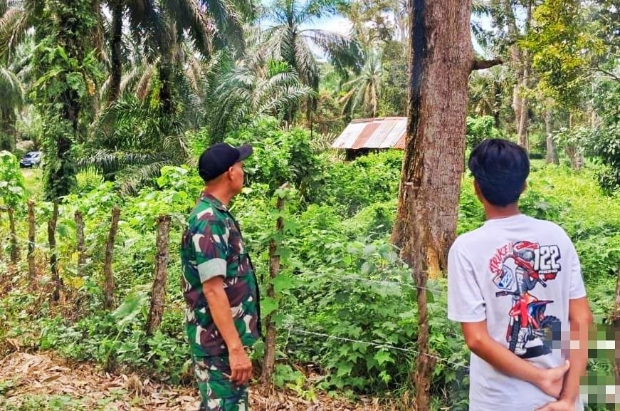 Cegah Karhutla, Babinsa Koramil 02 Rambah Kodim 0313/KPR Tingkatkan Patroli 