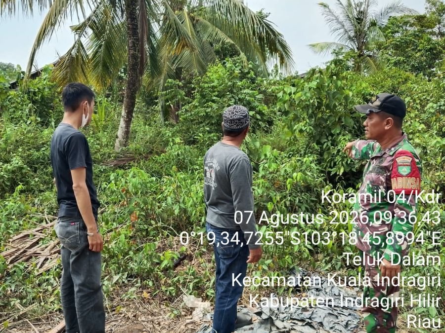 Cegah Karhutla, Babinsa Koramil 04/Kuindra Patroli Tapal Batas Di Desa Teluk Dalam