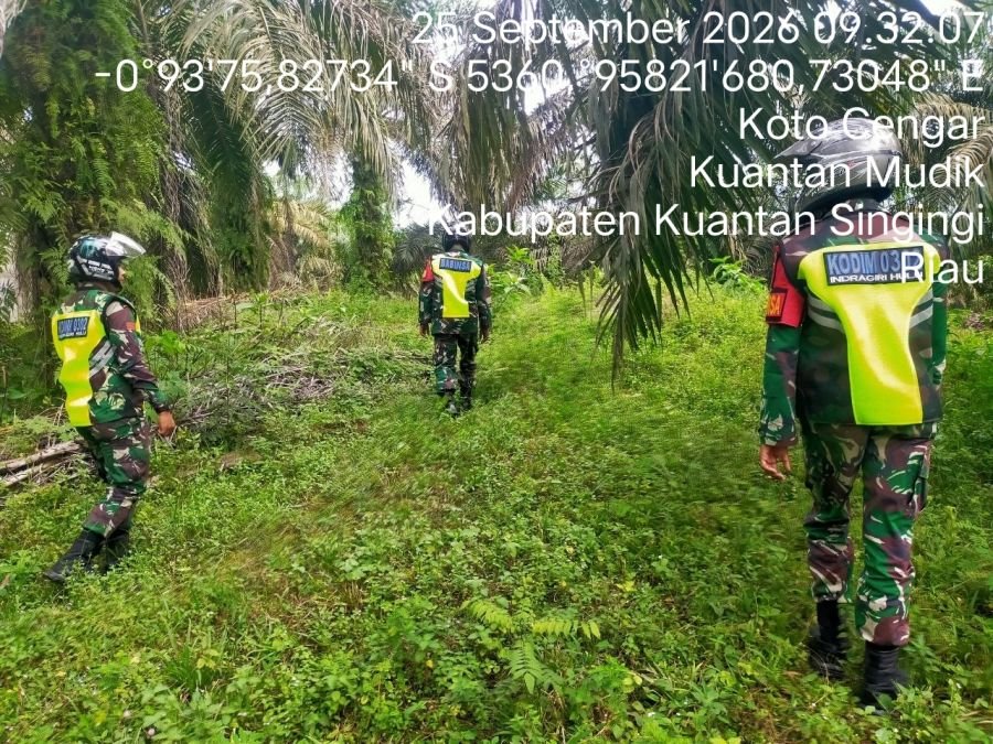 Cegah Karhutla, Babinsa Koramil 08/KM Gelar Patroli Lahan Rawan Kebakaran