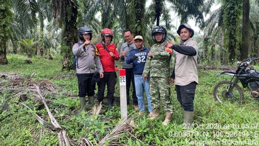 Cegah Karhutla, Babinsa Koramil Tandun Bersama Tim Gabungan Patroli di KHDTK Bukit Suligi