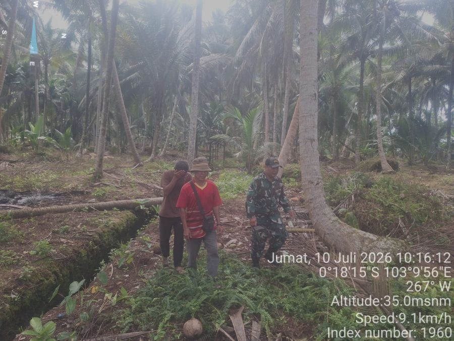 Cegah Karhutla, Koramil 02/TM Gelar Patroli Tapal Batas di Simpang Tiga Daratan