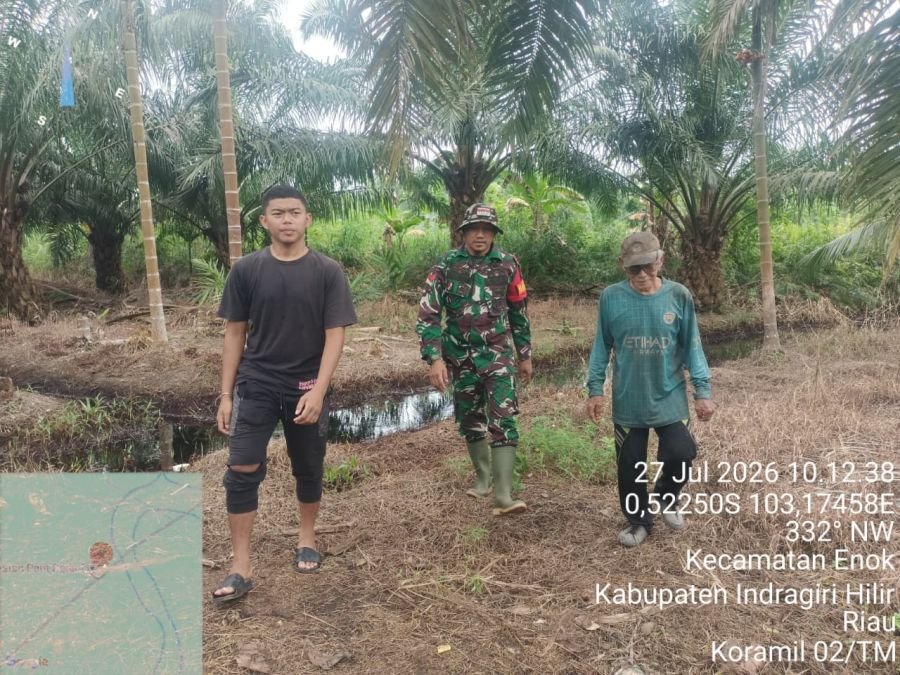 Cegah Karhutla Sejak Dini, Babinsa Rantau Panjang Rutin Gelar Patroli dan Sosialisasi