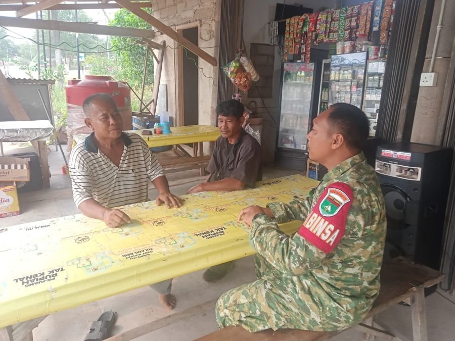 Cegah Karhutla Sejak Dini, Babinsa Koramil 06/Senayang Ajak Warga Pulau Duyung Jaga Kelestarian Ling
