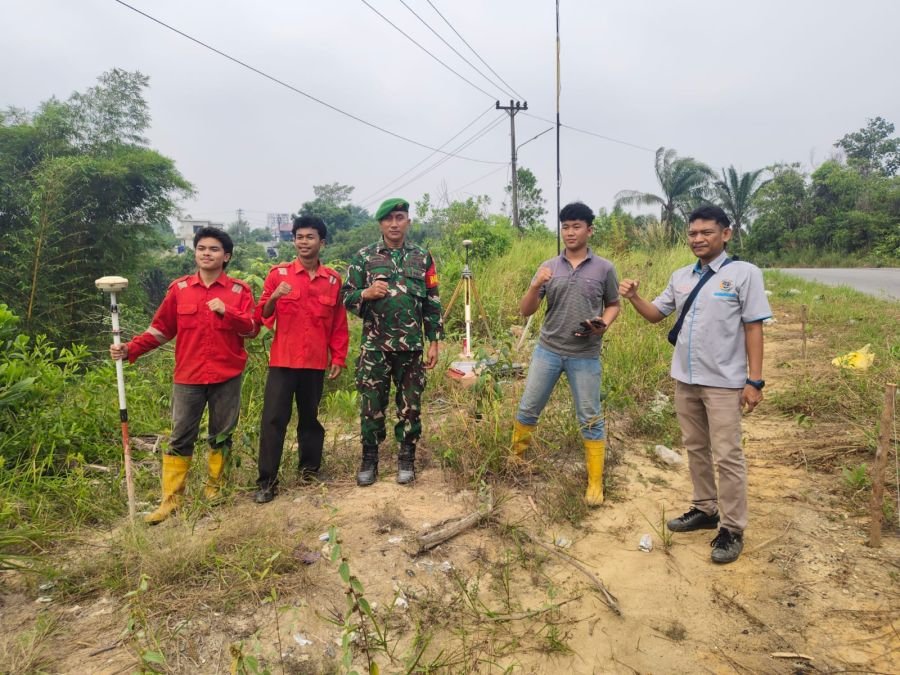 Cegah Karhutla Sejak Dini, Babinsa dan MPA Susuri Jalur Danau Buatan hingga Sungai Ambang