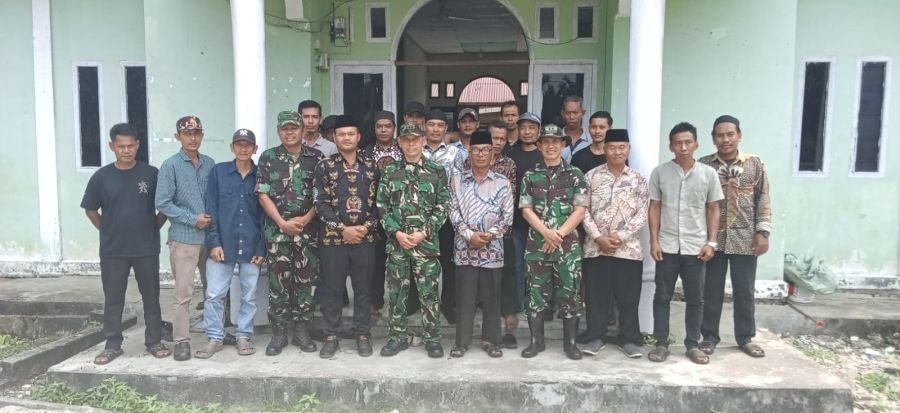 Cegah Karhutla Sejak Dini, Tim Mabes TNI Sosialisasikan Pencegahan dan Penanganan di Desa Mengkirau