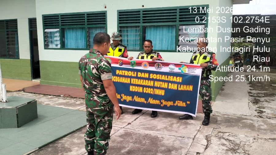 Cegah Karhutla, Serka Rahmad Sembiring Pimpin Patroli dan Sosialisasi di Lembah Dusun Gading