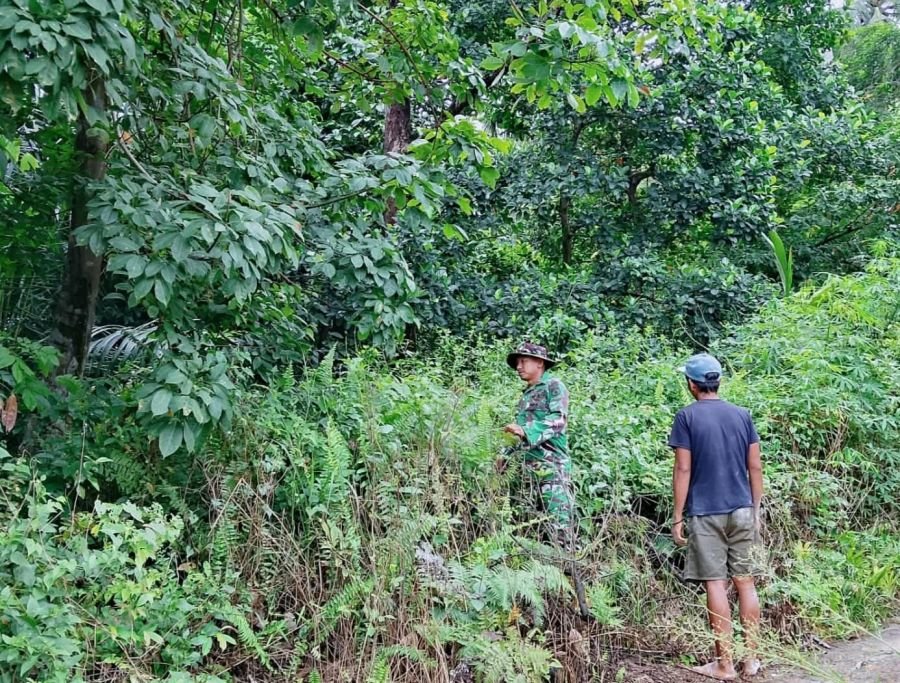Cegah Karhutla, Sertu Beni Manopo Turun Langsung Bersama Warga