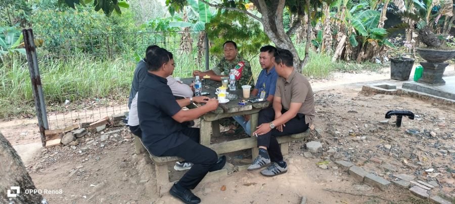 Cegah Narkoba, Judi Online dan Kejahatan Siber, Babinsa Koramil 06/Senayang Edukasi Warga Desa Medan