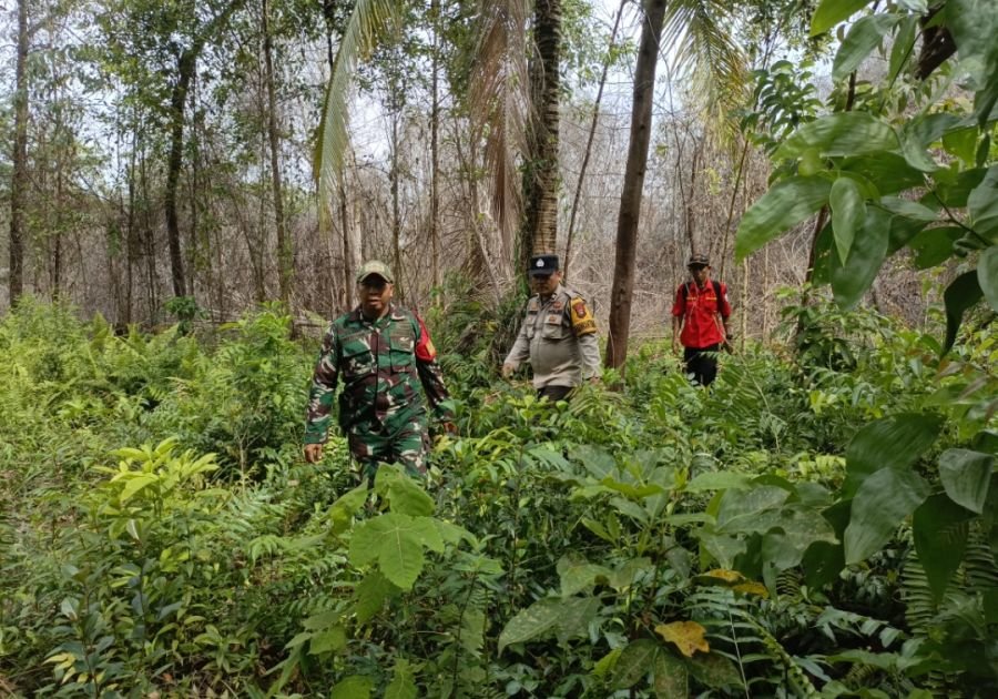 Cegah Terjadinya Karhutla Babinsa,Bhabimkamtipmas,Manggala Agni dan Mpb Desa Melaksanakan Patroli Te