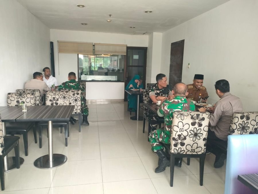 Coffee Morning Tiga Pilar di Lima Puluh, Danramil-Kapolsek-Camat Bangun Kekompakan Jaga Kondusivitas