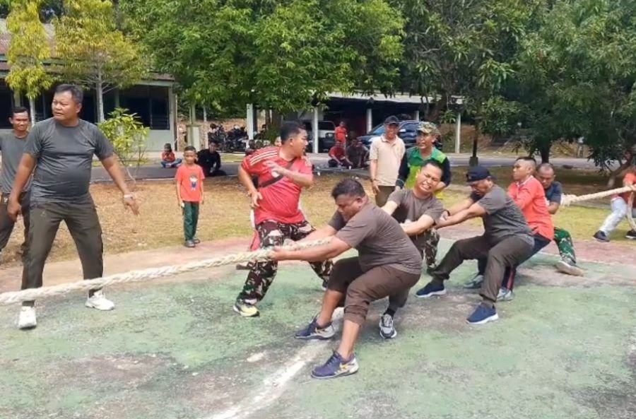 Koramil 01 Kota Tanjungpinang Ramaikan HUT RI ke-81 dengan Lomba Tarik Tambang
