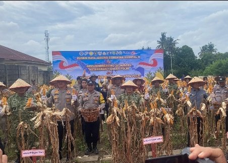 Dandim 0301/Pekanbaru Hadiri Panen Raya Jagung Serentak Kuartal II Tahun 2026