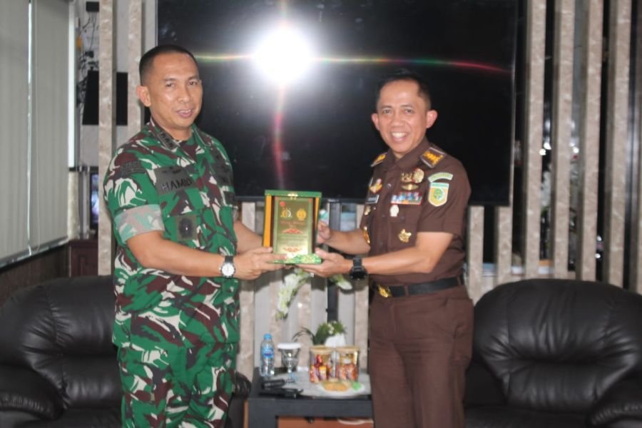 Dandim 0315/Tanjungpinang Sambut Kunjungan Aspidmil Kejati Riau, Perkuat Sinergitas Penegakan Hukum