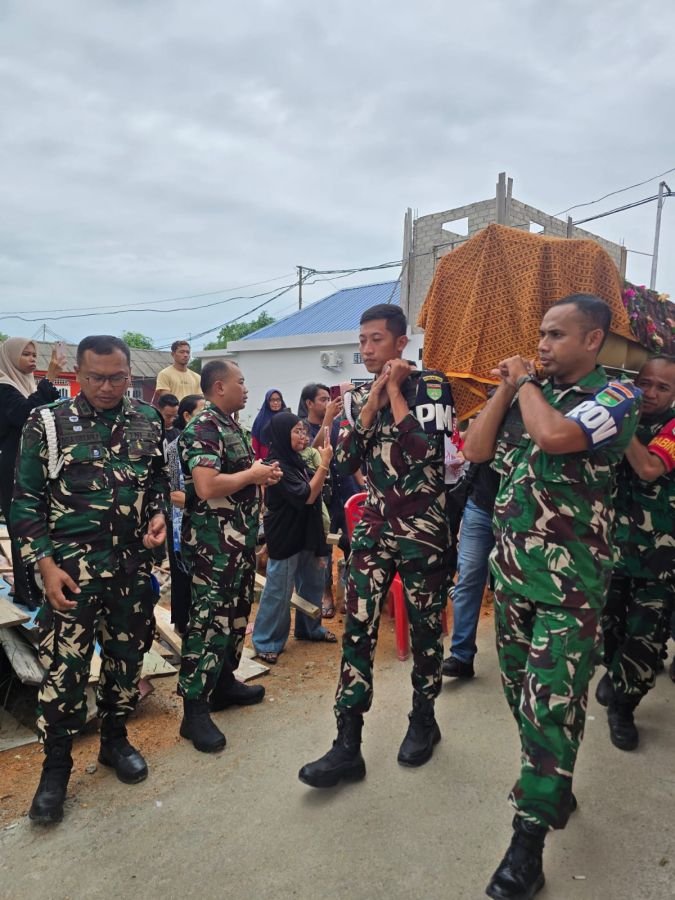 Dandim 0317/TBK dan DanDenpom 1/6 Batam Hadiri Pemakaman, Wujud Nyata Kepedulian TNI