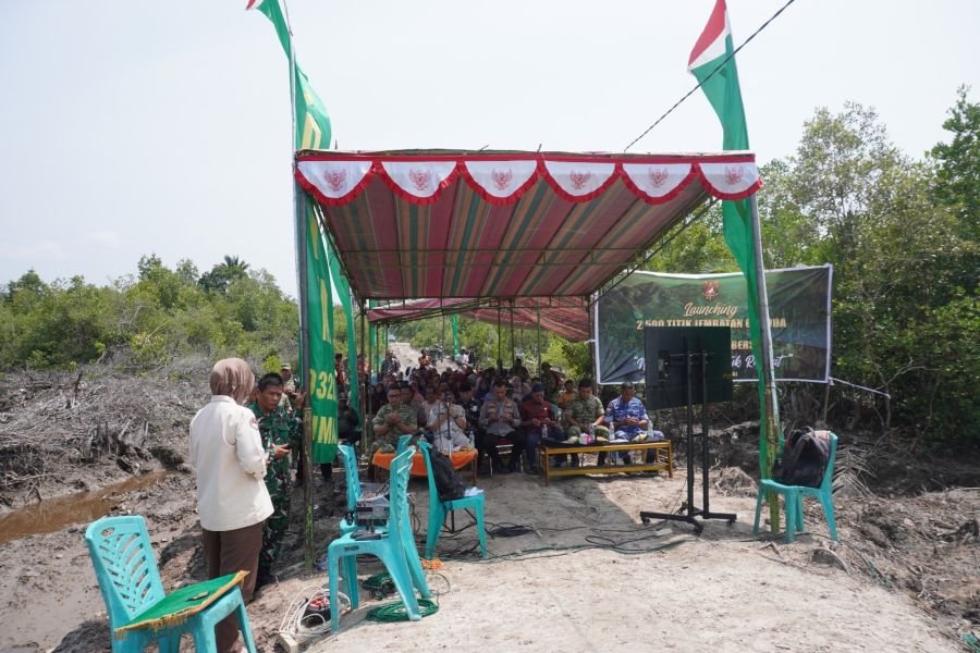 Dandim 0320/Dumai Hadiri Peresmian Launching 2.500 Titik Jembatan Garuda dan 3.000 Titik Air Bersih