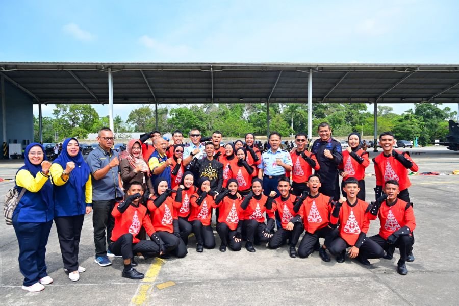 Danlanud Roesmin Nurjadin Hadiri Pelepasan Atlet PDBI Riau