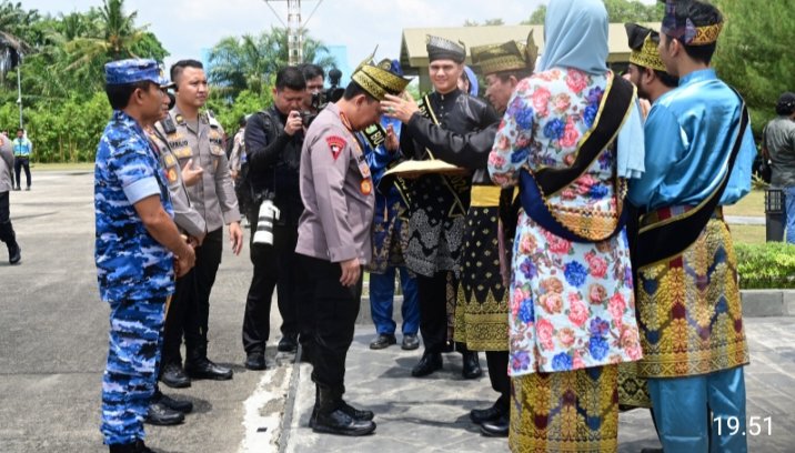 Danlanud Roesmin Nurjadin Sambut Hangat Kapolri di Bumi Lancang Kuning