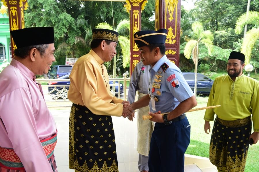 Danlanud Roesmin Nurjadin Silaturrahmi ke LAM Riau