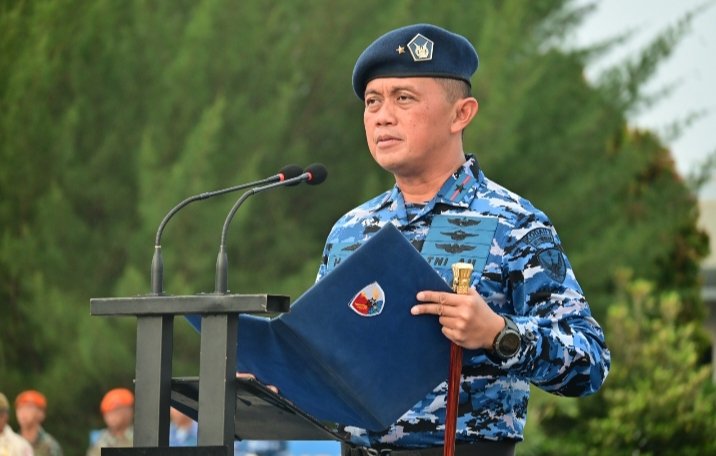 Danlanud RSN Pimpin Upacara Bendera 17 Januari 2026