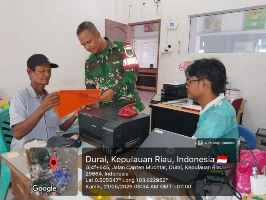 Danpos Durai Dampingi Warga Urus Administrasi Kependudukan