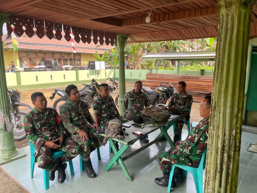 DANPOS GAUNG 05/GAS BERIKAN PENGARAHAN KEPADA SELURUH ANGGOTA KORAMIL 05/GAS, KHUSUSNYA PADA BABINSA