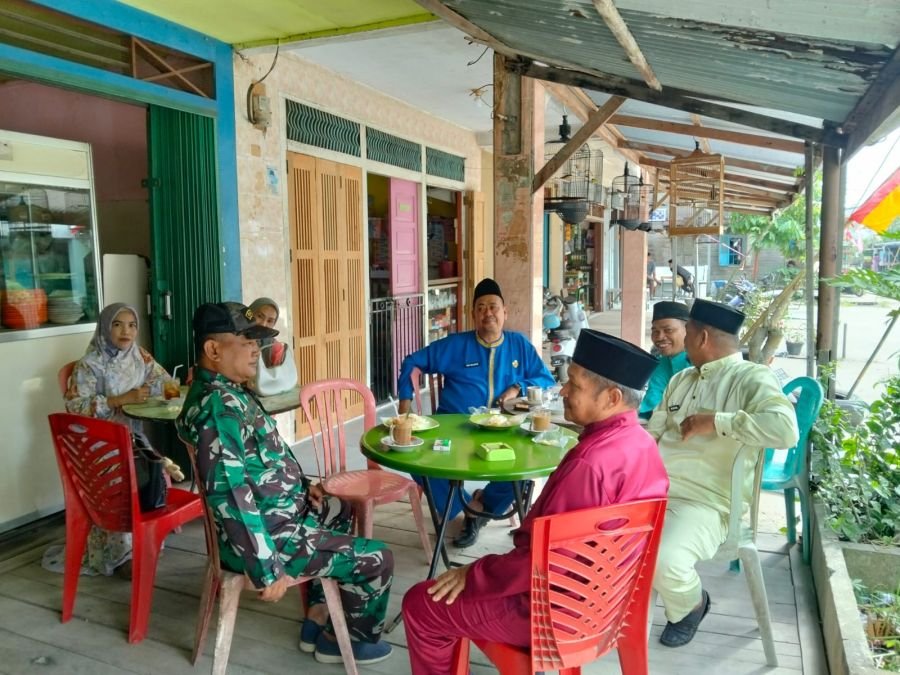 Danpos Gaung 05/Gas Pelda Tota Simbolon Laksanakan Komsos untuk Meningkatkan Hubungan dengan Sekcam