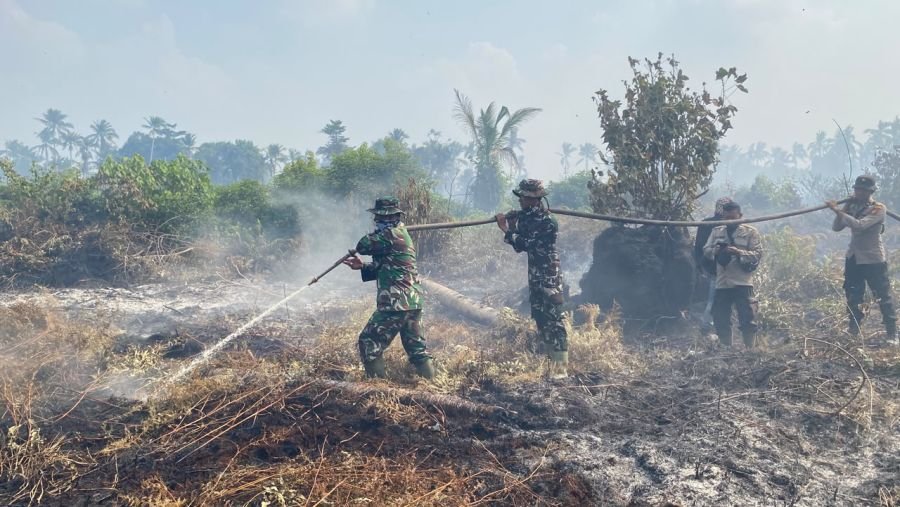 DANPOS  GAUNG  05/GAS PIMPIN KEGIATAN PEMADAMAN KARHUTLA DI WILAYAH KEC. GAUNG