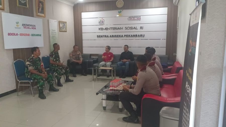 Danramil 01/Rumbai Monitor Kedatangan Taruna Bakti Akademi TNI-Polri di Sekolah Rakyat Pekanbaru