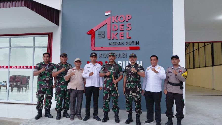 Danramil 01/Tembilahan Dampingi Danrem 031/Wira Bima Tinjau KDKMP Desa Pulau Palas