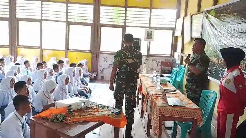 Danramil 03/Tempuling Hadiri Pembukaan Pembinaan Disiplin Siswa Baru SMAN Dharma Pendidikan