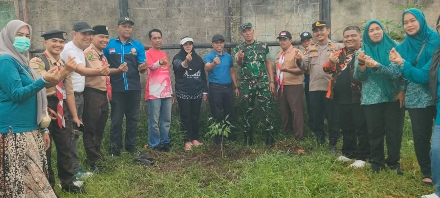 Danramil 04/Lph Pimpin Goro dan Penanaman Pohon di Tanjung Rhu, Babinsa Perkuat Sinergi dengan Masy