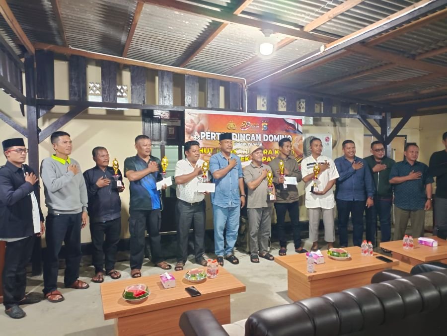 Danramil 04/rupat Lettu Budiansya saragi hadiri penutupan open domino polsek rupat