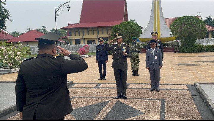 Danramil 05 Bertindak sebagai Perwira Upacara, Ziarah Nasional HUT ke-81 TNI Berlangsung Khidmat