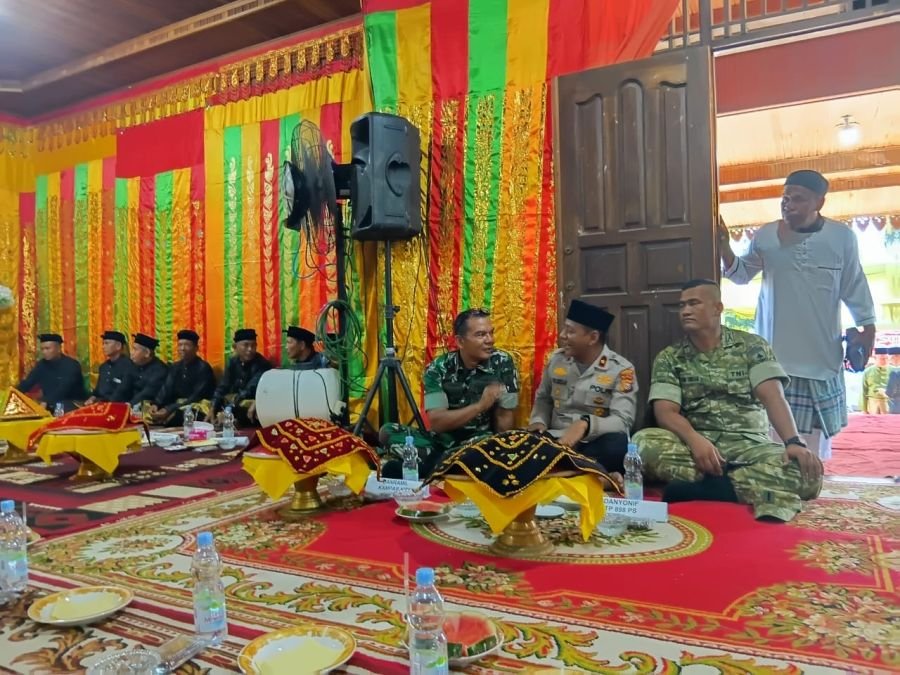 Danramil 05/KK Hadiri Acara Penobatan Datuk Rajo Bandaro Kenagarian Kebun Durian