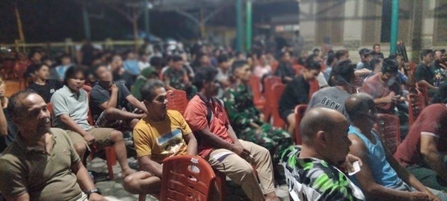 Danramil 07/Tambelan Bersama Warga Gelar Nobar Piala Dunia 2026 Spanyol vs Argentina di Halaman Ruma