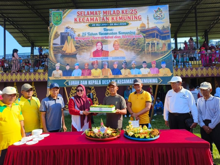 Danramil 09/Kemuning Bersama Babinsa Hadiri Apel Milad Ke-25 Kecamatan Kemuning 2026