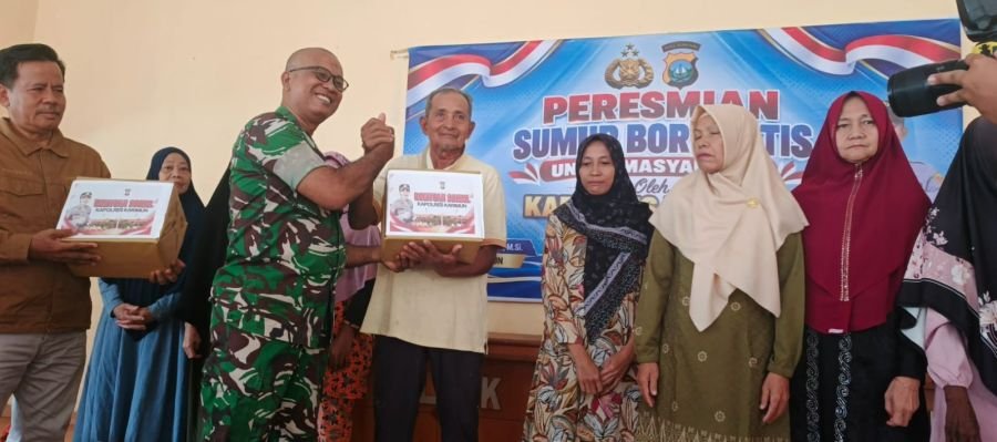 Danramil Kundur Saksikan Peresmian Sumur Bor dan Penyaluran Sembako