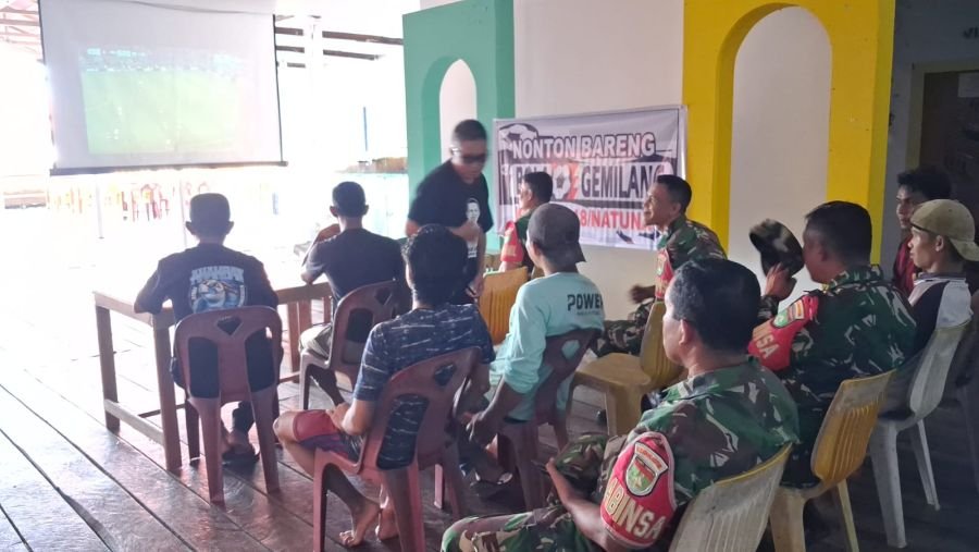 Danramil Letung Gelar Nobar Piala Dunia 2026 Bersama Warga, Pererat Silaturahmi dan Kemanunggalan TN
