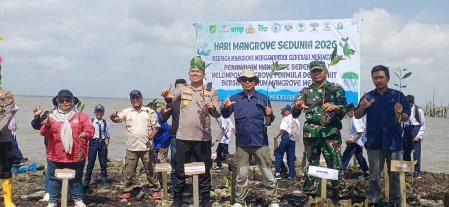 Danramil Merbau Hadiri Penanaman Mangrove Serentak, Wujud Nyata Menjaga Pesisir untuk Generasi Menda