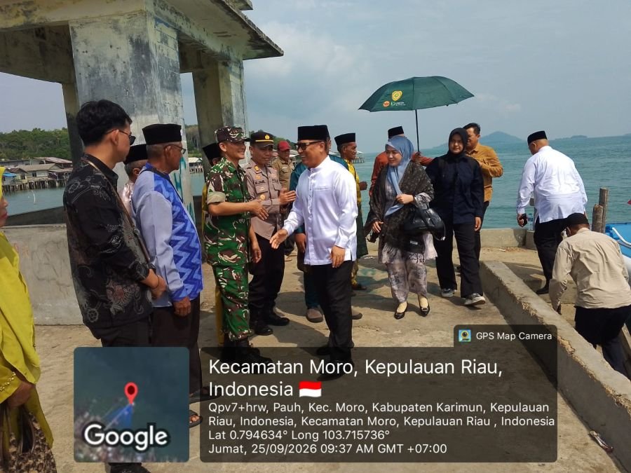 Danramil Moro Dampingi Penyaluran 200 Paket Sembako untuk Warga Pauh