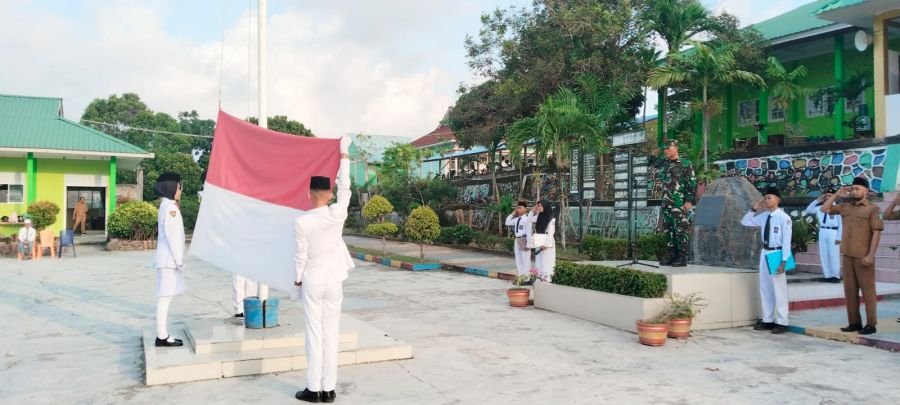Danramil Tebing Tanamkan Nasionalisme kepada Pelajar SMAN 4