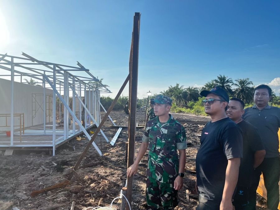 Danyonif TP 953 Tinjau Langsung Progres Pembangunan Lahan Batalyon