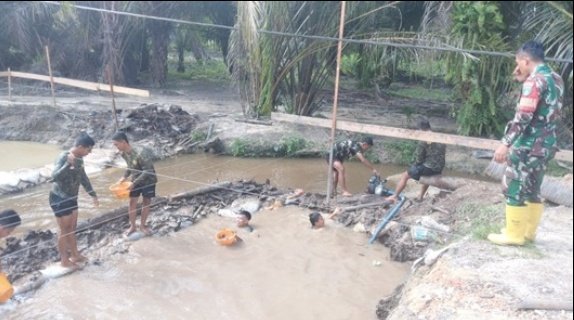 Dari Lumpur dan Semangat, Jembatan Garuda Terus Dibangun